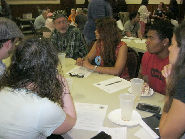 Organizers with Philadelphia Jobs with Justice discuss strategy at a meet-up. Credit: Jobs with Justice.