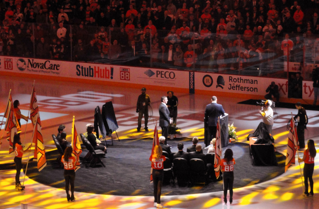 LeClaire and Lindros were inducted into the Philadelphia Flyers Hall of Fame. Credit: Matt Skoufalos.